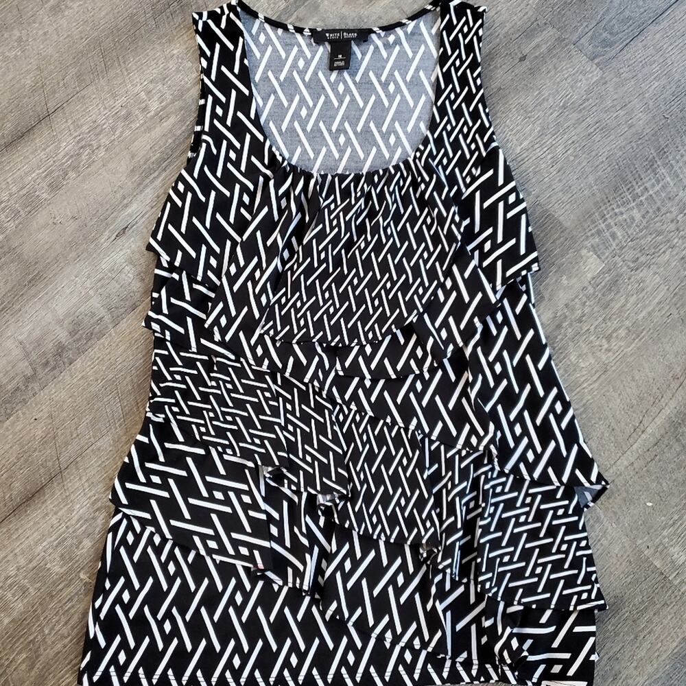 WHBM Woman's Black White patterned top Sleeveless Sz. Med